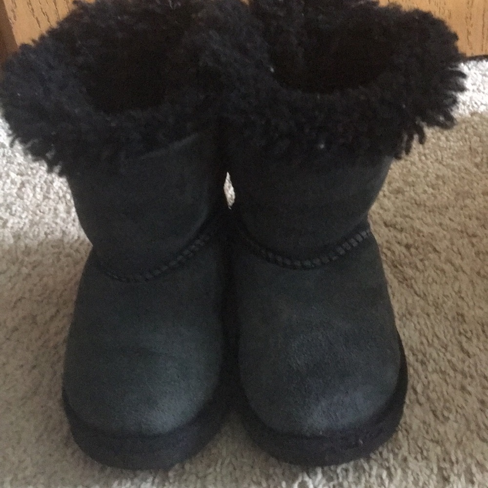 BLACK Ugg Bailey boot